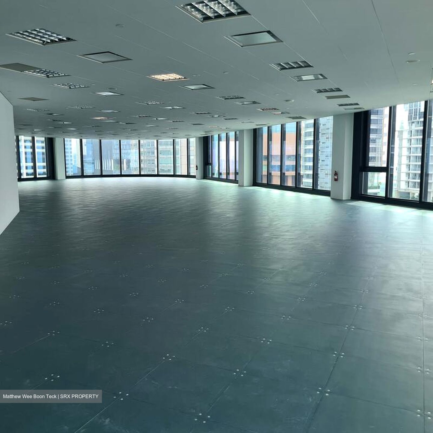 Hub Synergy Point (D2), Office #498377411